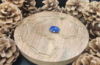 Collier oval colibri doré et Lapis-lazuli