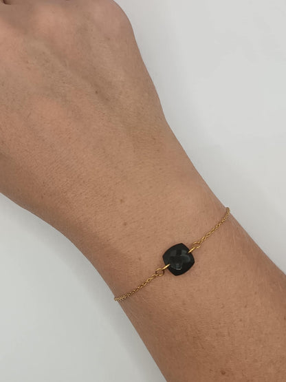 Bracelet chaine dorée & pierre au choix