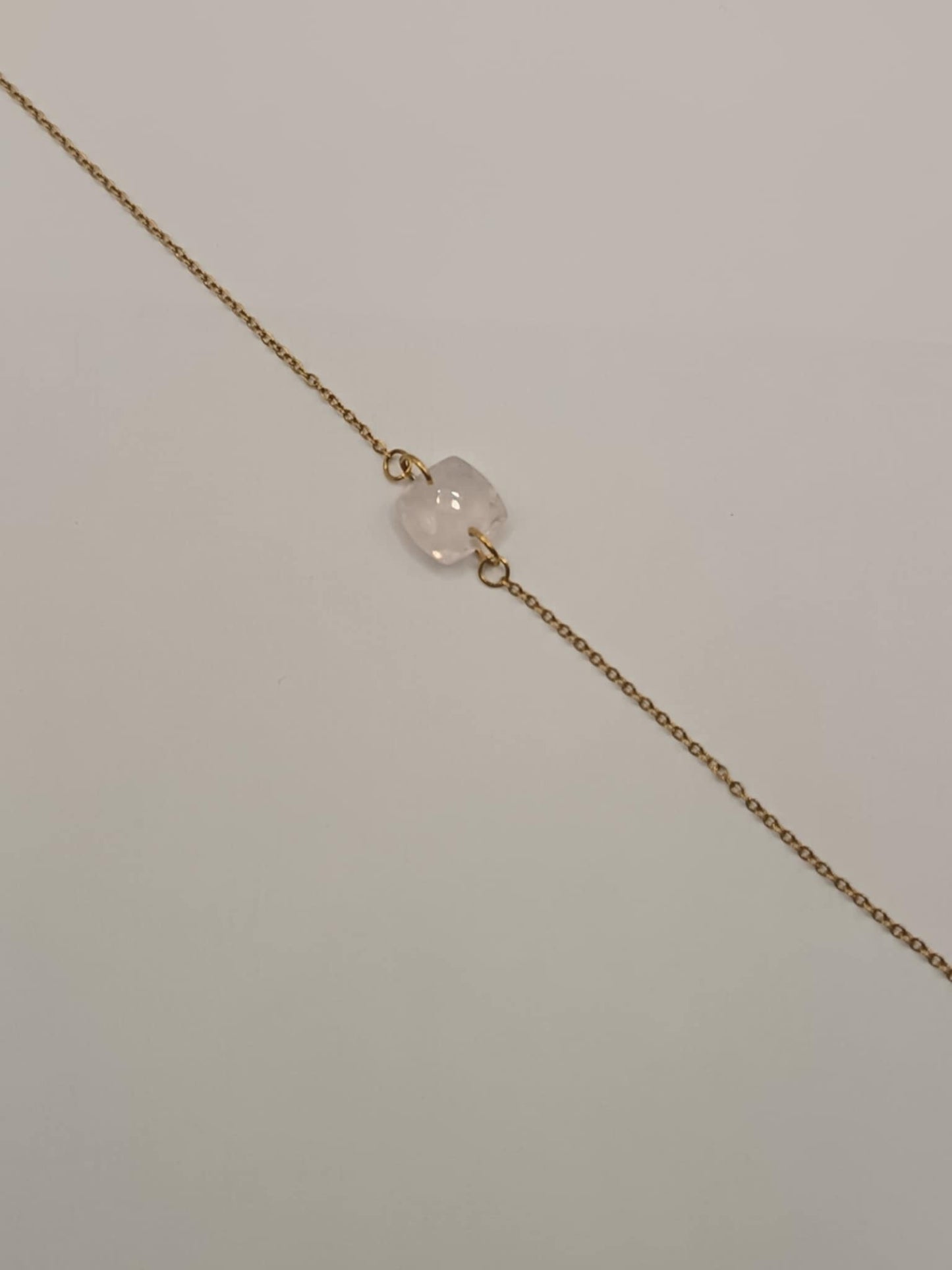 Bracelet chaine dorée & pierre au choix