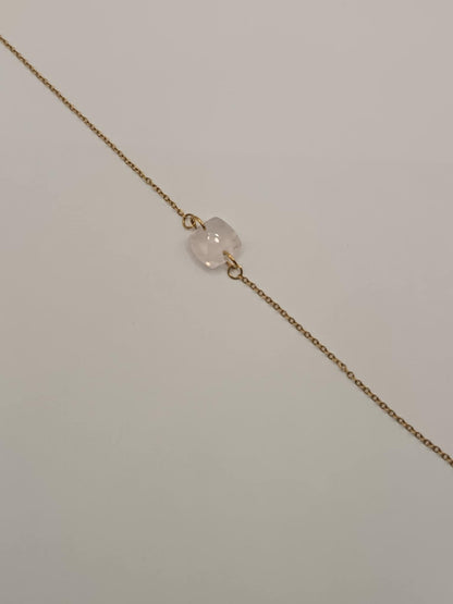 Bracelet chaine dorée & pierre au choix