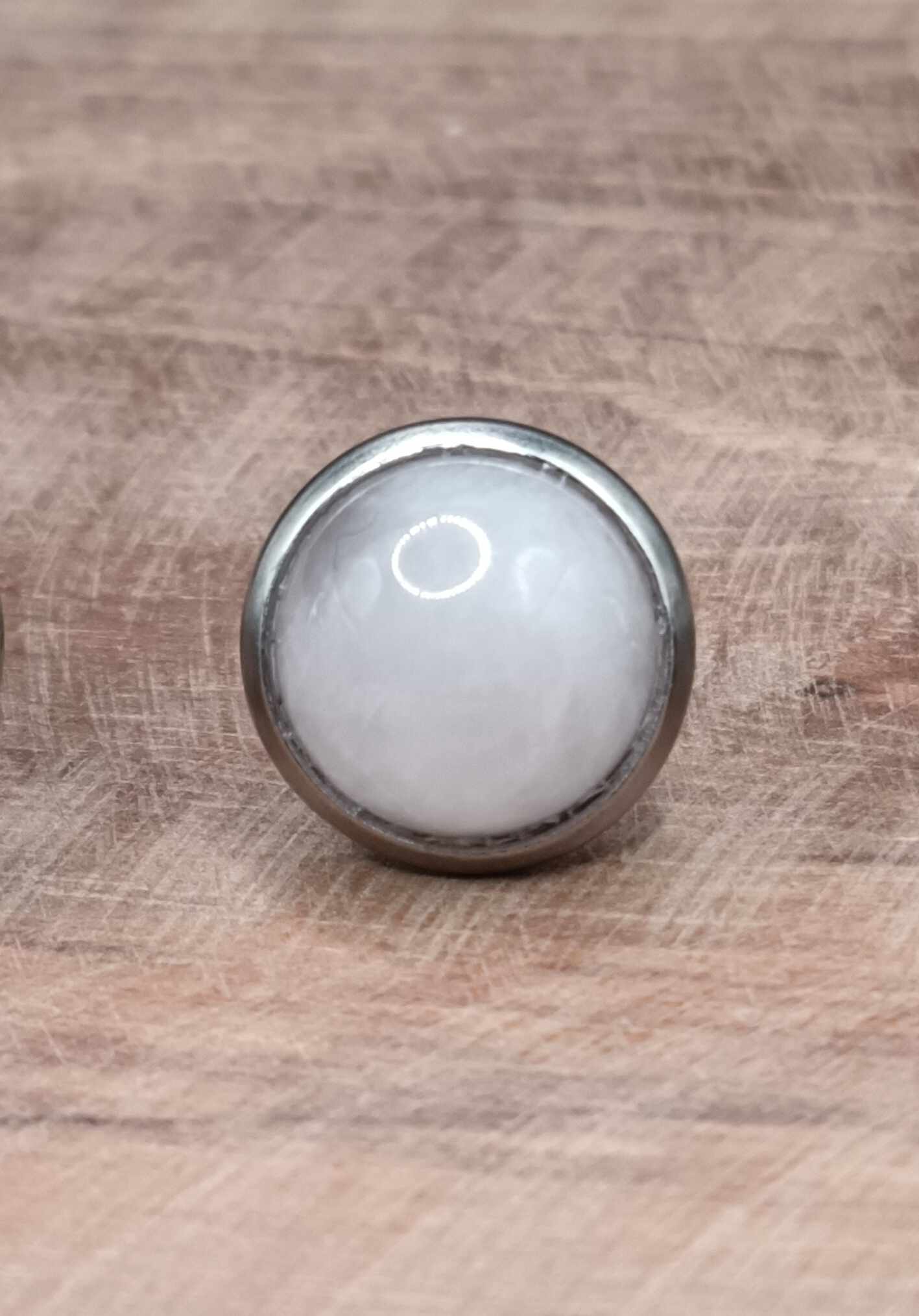 Clous d'oreilles argentés & pierre au choix