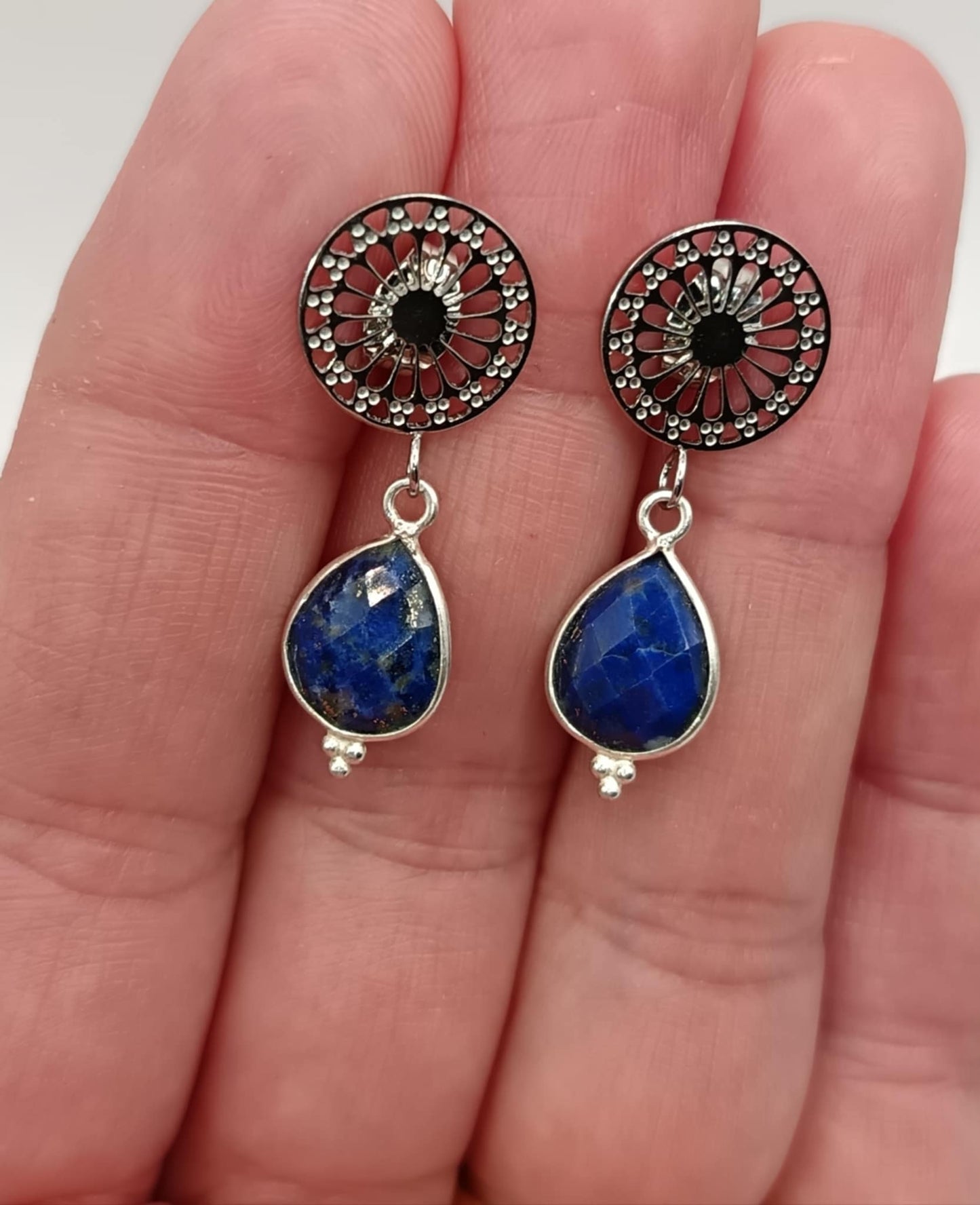 Boucles d'oreilles rosace et pierres au choix