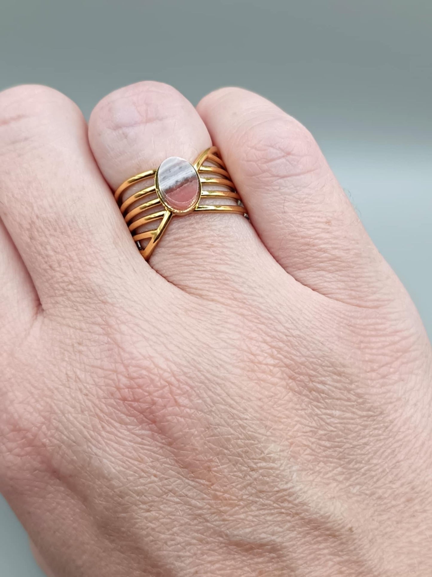 Bague filaire dorée & pierre au choix