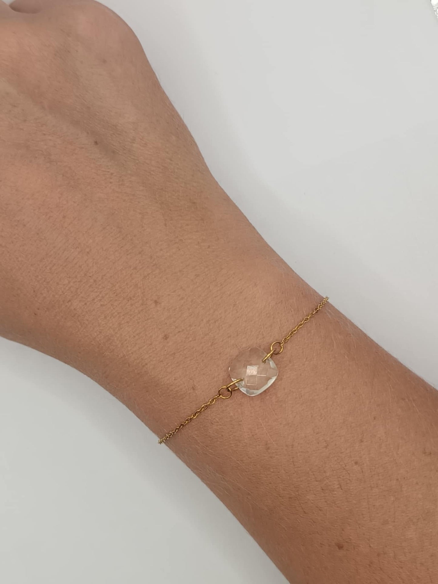 Bracelet chaine dorée & pierre au choix