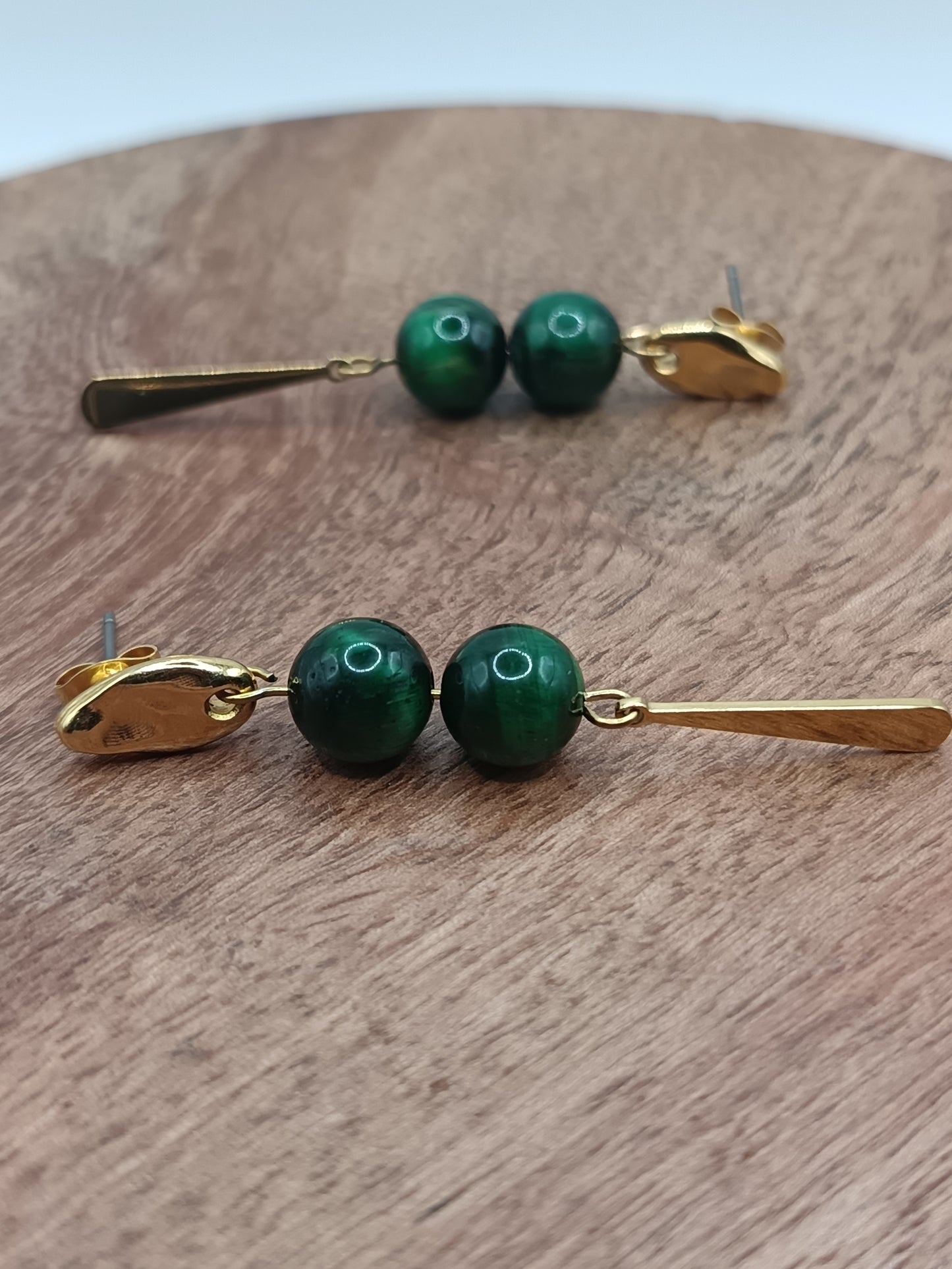 Clous d'oreilles gouttes martelées et Malachite